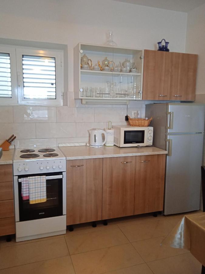 Apartment Davor Gradac  Exteriör bild